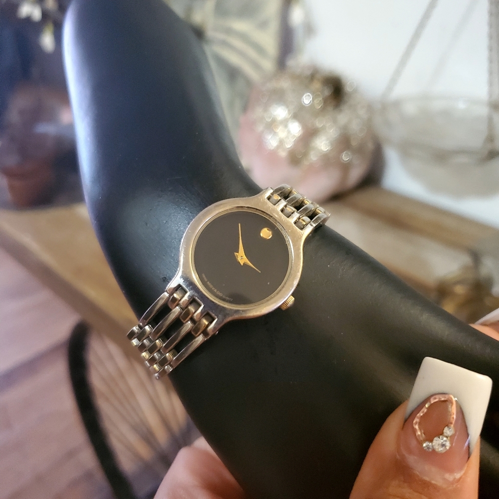 Authentic Vintage Swiss Quartz Movado Watch Silver & Gold Tone Runs! - Picture 2 of 9